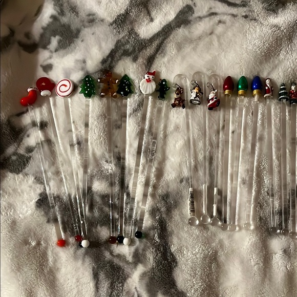 17 Christmas Themed Stir Sticks - Picture 2 of 9